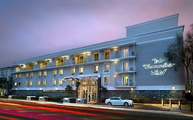 Commodore Hotel in Cape Town